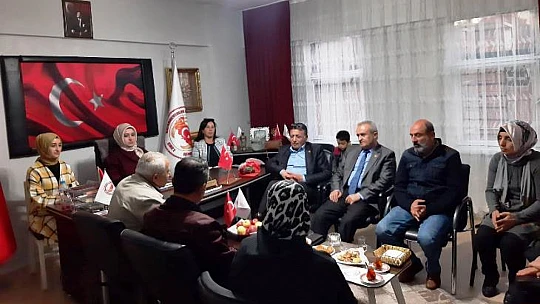 Başkan Ayşe Alpaslan, Dernek Çalışmaları Hakkında Bilgiler Verdi