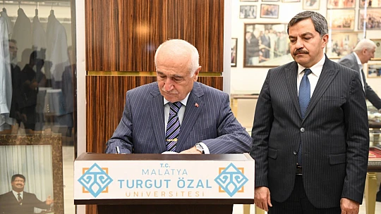 Malatya Turgut Özal Üniversitesinde 'Turgut Özallı Yıllar' Konferansı Düzenlendi