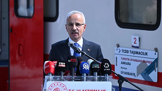 Turistik Diyarbakır Ekspresi İlk Seferine Uğurlandı