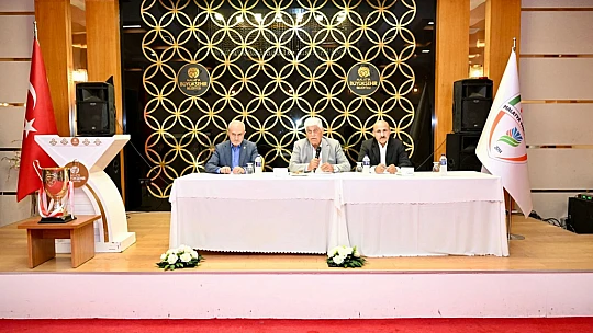 Malatya Yeşilyurtspor'da Kulüp Başkanı Adnan Çoban Güven Tazeledi