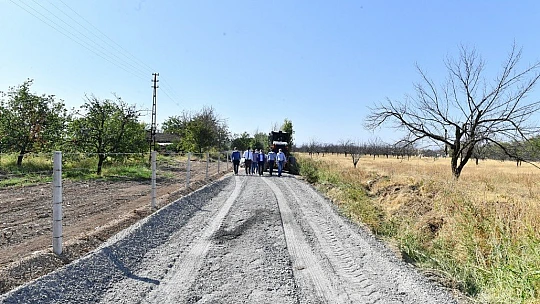 Başkan Çınar, Dilek Mahallesindeki Yatırımları İnceledi