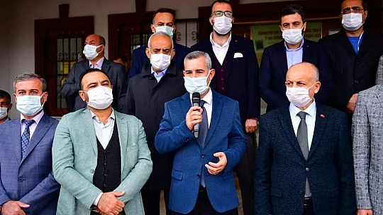 Yeşilyurt Belediyesi, 10 Ton Gıda ve 500 Battaniye'yi İzmir'e Gönderdi