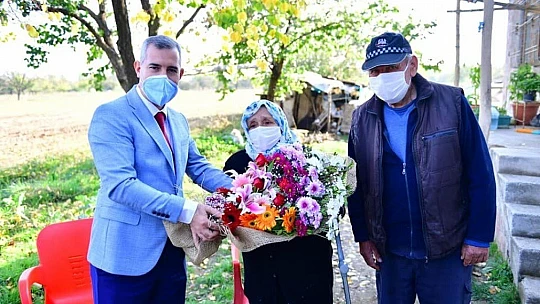 Başkan Çınar, Makbule Sultansuyu'nun Çay Davetini Geri Çevirmedi
