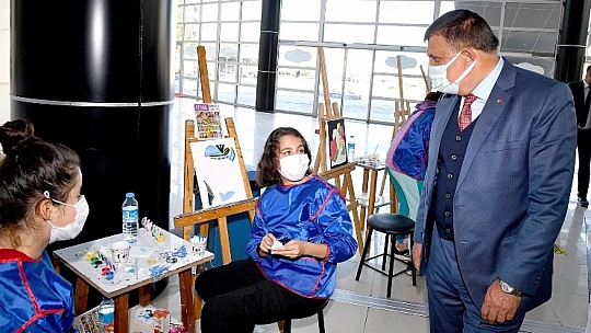  'Büyük Yürekli Ressamlar Buluşuyor' Programı Gerçekleştirildi