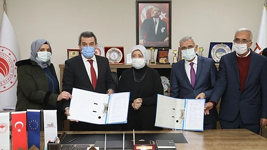 Battalgazi'de İki Önemli Projenin İmzaları Atıldı