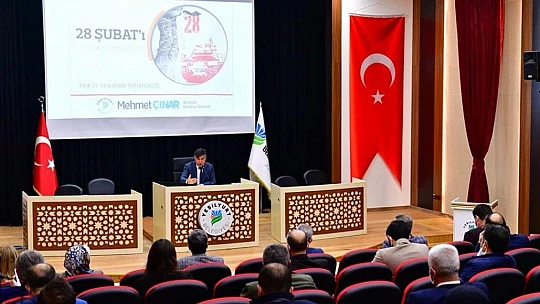 Yeşilyurt Belediyesi'nden '28 Şubat'ı Nasıl Anlamalıyız?' Paneli