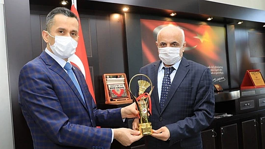 Federasyon Başkanı Özmekik'ten Battalgazi Belediyesi'ne Teşekkür Ziyareti