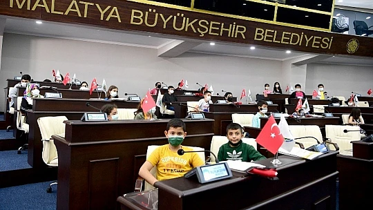 Turizm Haftası ve 23 Nisan Nedeniyle Başkan Gürkan'a Ziyaret