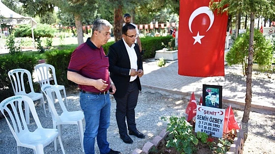 Diyarbakır Belediye Heyeti Şehir Mezarlığı'nı Ziyaret Etti