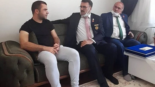 Başkan Gözükara, Gazi Mert Can Fırtınayı Unutmadı