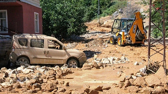 Karataş, Gerekli Tedbirleri Aldık, Endişelencek Birşey Yok