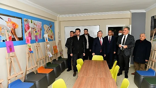 Milletvekili Çakır, Yeşilyurt Mesleki Eğitim Ve Yaşam Merkezini İnceledi