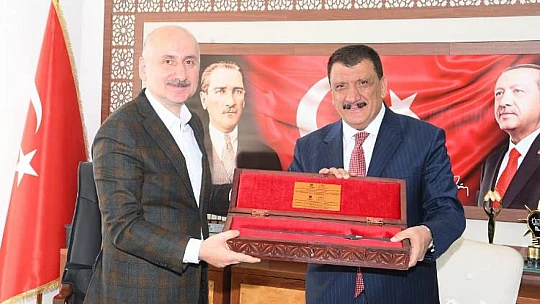 Bakan Karaismailoğlu'ndan Başkan Gürkan'a Ziyaret