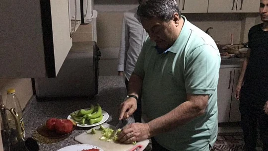 Milliyetçi Hareket Partisinden Gençlerle Sahur Programı