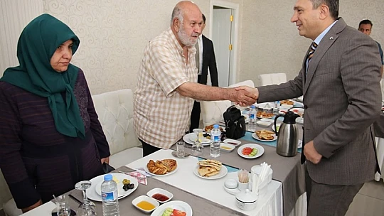 Dağdeviren, 15 Temmuz Şehit ve Gazi Aileleri ile Kahvaltıda Buluştu