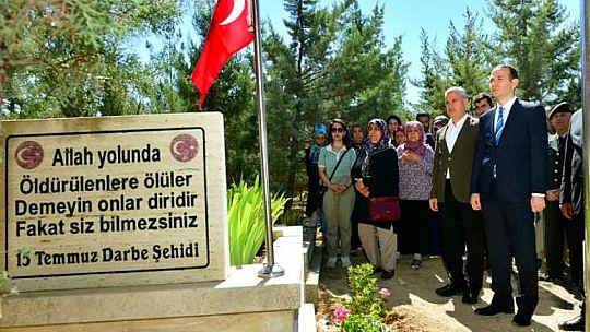 15 Temmuz Şehidi Zekeriya Bitmez Kabri Başında Dualarla Yâd Edildi