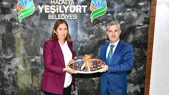 Başkan Çınar, Ak Parti Sivas Milletvekili Semiha Ekinci'yi Misafir Etti