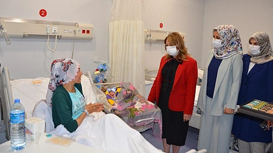 Rektör Karabulut, Hastaneyi Ziyaret Etti