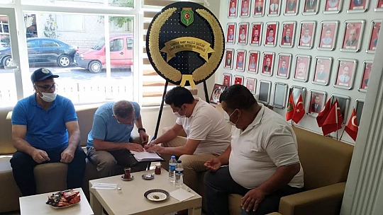 Şehit Aileleri ve Gazilere Kurban Eti Dağıtıldı