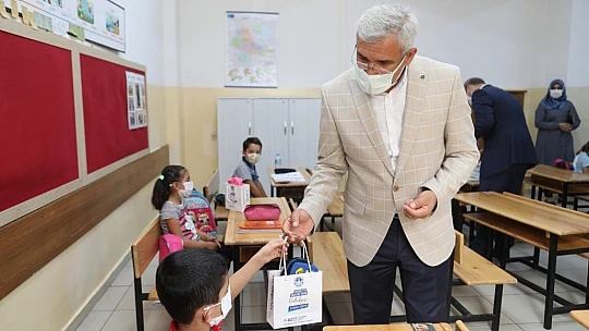 Başkan Güder, Bakan Selçuk'a Verdiği Sözü Yerine Getirdi