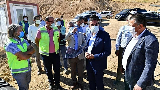 Milletvekili Tüfenkçi İle Belediye Başkanı Çınar, Şahnahan'daki Köprü İnşaatını İnceledi