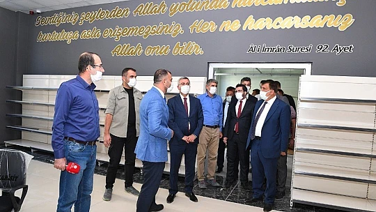 Gürkan, Vahap Küçük' İsmi Hayır Çarşısı'nda Yaşatılacak