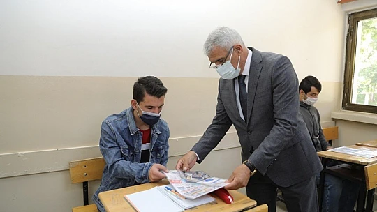 Başkan Güder, Yüz Yüze Eğitime Başlayan Öğrencileri Yalnız Bırakmadı
