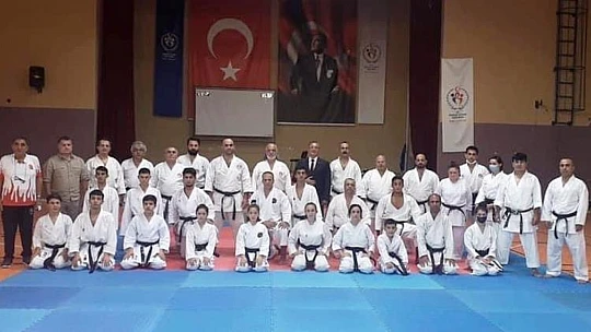 Kendileri Küçük Yürekleri Büyük Gülşen Kardeşler