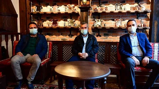 Başkan Çınar, İl Milli Eğitim Müdürü Kanbay'ı Tarihi Konaklarda Ağırladı