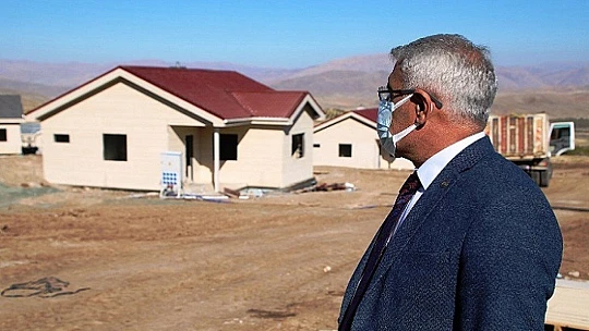 Başkan Güder: 'Köy Evleri Yıl Sonunda Teslim Edilecek'