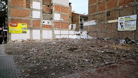 Fuzuli Caddesi'ndeki Depremzedelerin Sıkıntıları Çözüldü