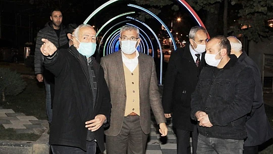 Işıklı Yol İle Üçgen Park Bir Başka Güzel