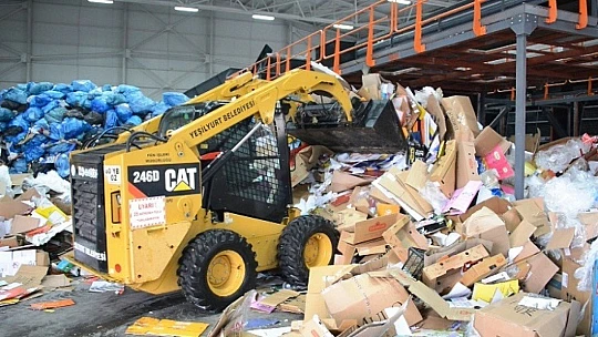Yeşilyurt Belediyesi, 557 Ton Kağıt Karton Ambalaj Atığı Topladı