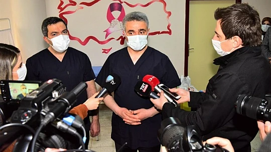 Vali Baruş, Covid-19 Aşısının İlk Dozunu Yaptırdı