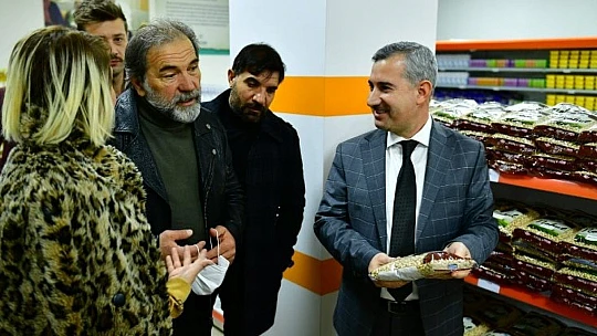 Çınar, Gırift Dizi Ekibini Emanet Çarşısı-Doğal Ürünler Pazarında Ağırladı 