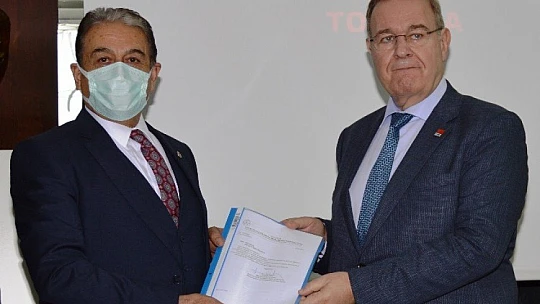 Keskin, Virüs Esnafın Kapısında Bağdaş Kurmuş Bekliyor