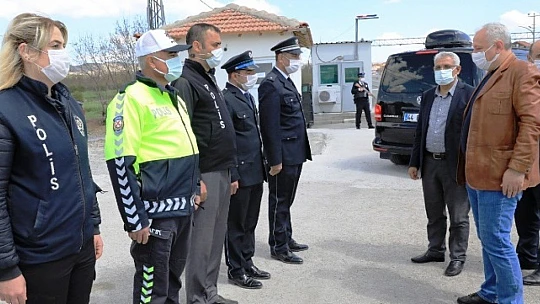 Başkan Güder'den Görev Başındaki Polislere Sürpriz Ziyaret