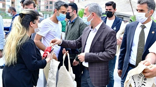 Milletvekili Tüfenkçi İle Başkan Çınar'dan Bostanbaşı Semt Pazarına Ziyaret