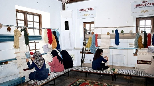 Kursiyerler Meslek Öğrenerek, Aile Bütçelerine Katkı Sağlıyor