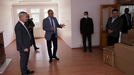 Başkan Çınar, Yetim Koordinasyon Merkezini İnceledi