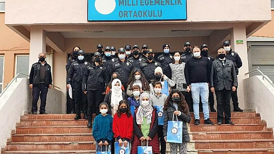 Polis Sevgisi Konulu Resim ve Şiir Yarışması