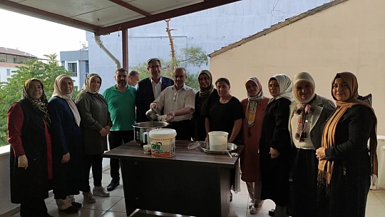 Büyük Birlik Partisi'nden Aşure İkramı