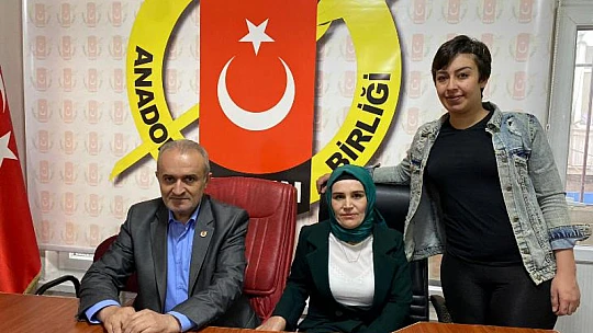 Türkiye İttifak Partisi Akçadağ İlçe Başkanı Mercan Cengiz'den Anadolu Basın Birliğine Ziyaret