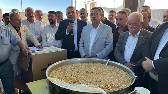 Akçadağder'in Aşure Etkinliğine Yoğun Katılım