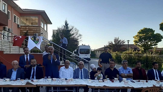 Akçadağ Dayanışma Derneği Genel Merkezinden Muhteşem Aşure Etkinliği