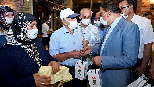 Başkan Gürkan, Şehit Ve Gazi Aileleriyle Buluştu