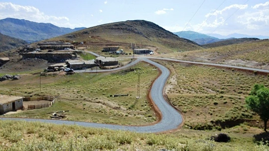 Yeşilyurt'ta Yollar Yenilendikçe Uzaklarda Yakın Olmaya Başladı