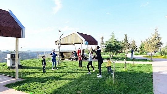 Başkan Çınar, Çalışıyor Yeşilyurt İlçesi Güzelleşiyor