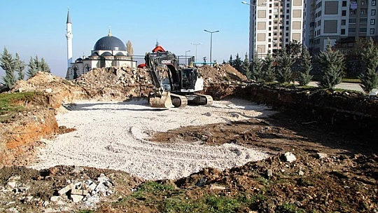 Battalgazi Semt Kütüphanesi İçin İlk Kazma Vuruldu