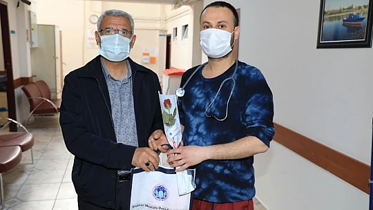 Başkan Güder'den Sağlıkçılara Tıp Bayramı Ziyareti